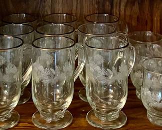 VINTAGE LIBBEY "WHITE PINE CONES" GLASSWARE (DISCONTINUED) PATTERN