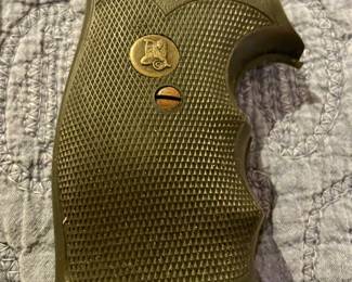 PACHMAYER GRIPPER RUBBER HANDGUN GRIP