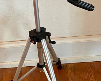 "HOLLYWOOD" TRIPOD
