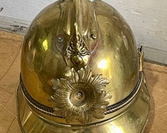 VINTAGE/ANTIQUE BRASS FRENCH FIREMAN'S HELMET