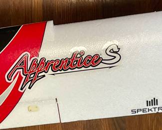 E-FLITE APPRENTICE S 15e RC TRAINER AIRPLANTE - SAFE FLIGHT STABILIZATION TECHNOLOGUY
