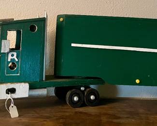 HAND-CRAFTED TRUCK/TRAILER