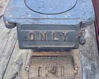ANTIQUE TWO-BURNER CAST IRON LAUNDRY/CAMP STOVE