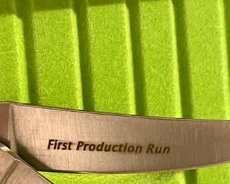 A COMPLETE, "FIRST RUN PRODUCTION" SCHRADE CIGAR BOX CLASSICS "TOBACCO" SERIES KNIFE SET