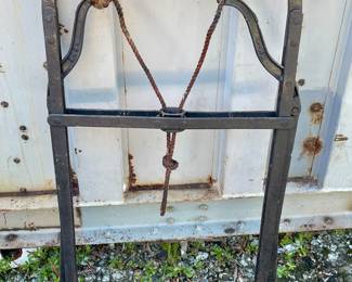 VINTAGE IRON HAY HARPOON/LIFING TONGS - EARLY 1900's (FOR MOVING BALES INTO A BARN LOFT)