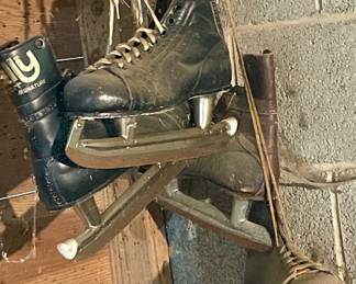VINTAGE ICE SKATES