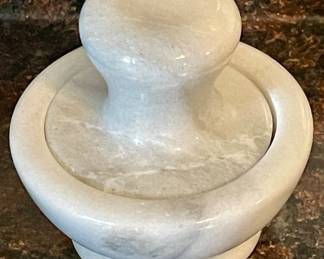 RSVP INTERNATIONAL WHITE MARBLE MORTAR & PESTLE