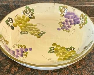 STYLE EYES by BAUM BROTHERS LARGE PASTA/SALAD SERVING BOWL with HAND-PAINTED WINE GRAPES COLLECTION