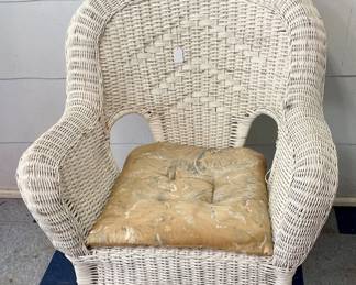 VINTAGE WICKER CHAIR