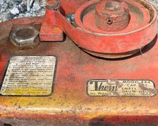 VINTAGE HAND CRANK CABLE WINCH