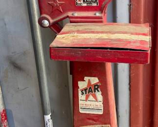 VINTAGE STAR MACHINE & TOOL CO. RIVET PRESS - MODEL 38