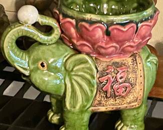 VINTAGE CERAMIC ELEPHANT DISH/PLANTER