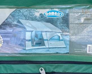 14' X 14' VACATION COTTAGE - SLEEPS 10