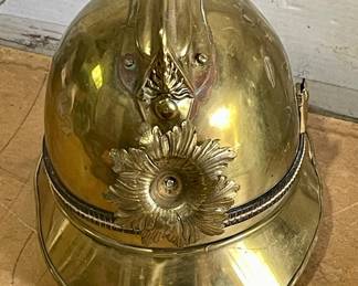 VINTAGE/ANTIQUE BRASS FRENCH FIREMAN'S HELMET