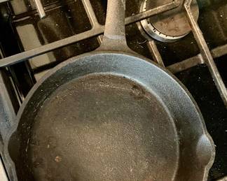 CAST IRON SKILLET