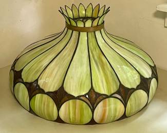 STUNNING LARGE ANTIQUE SLAG GLASS LAMP SHADE