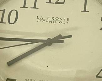 LA CROSSE TECHNOLOGY RADIO-CONTROLLED NAUTICAL SHIP PORTHOLE WALL CLOCK