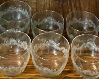 VINTAGE LIBBEY "WHITE PINE CONES" GLASSWARE (DISCONTINUED) PATTERN