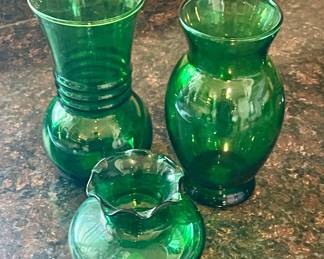 VINTAGE EMERALD GREEN GLASSWARE