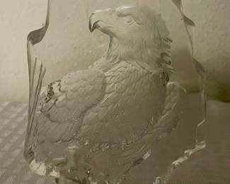 LEAD CRYSTAL MATS JONASSON SWEDISH ART GLASS EAGLE PAPERWEIGHT