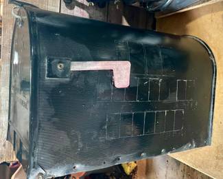 XL MAILBOX