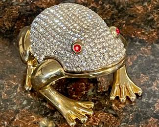 HINGED "FROG" TRINKET BOX