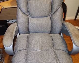 Office Chair - Great Shape, needs cleaned