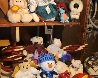 Stuffies, some still have tags, Vtg Tupperware Toy,