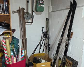 Vintage skis