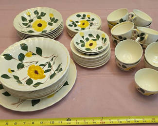 Lot 29: Sunflower Floral Ceramic Dinnerware Set