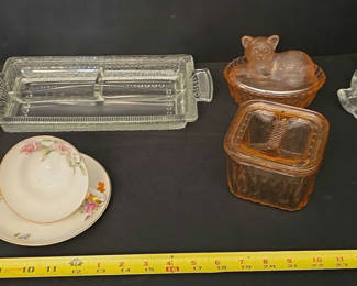 Lot 36: Assorted Glassware and Teacup Set