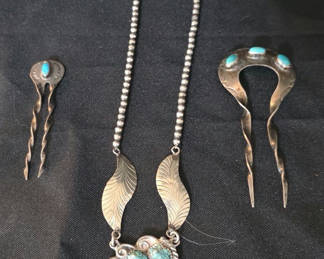 Lot 62: Turquoise Silver Necklace with Leaf Motifs and Matching Hairpins