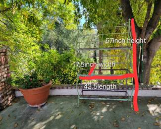 Outdoor flow pots shelf