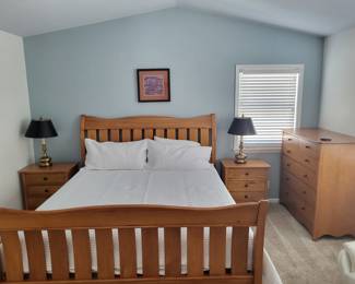 Bedroom set King-size