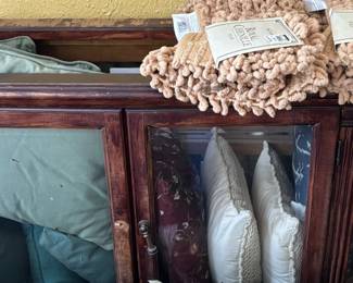 Displace Case & Decorator Pillows