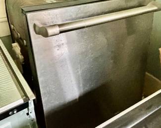 Commercial Kitchen Dishwasher