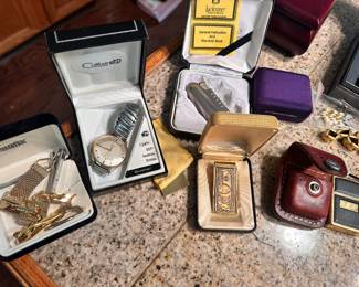 Various jewelry and lighters