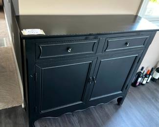 https://hibid.com/catalog/763638/estate-treasures---antiques--fine-furniture--artwork-and-d-cor