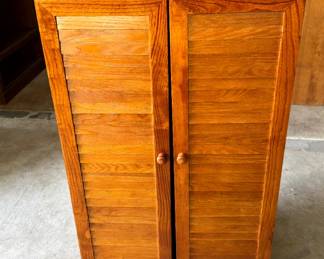 https://hibid.com/catalog/763638/estate-treasures---antiques--fine-furniture--artwork-and-d-cor
