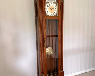 https://hibid.com/catalog/763638/estate-treasures---antiques--fine-furniture--artwork-and-d-cor