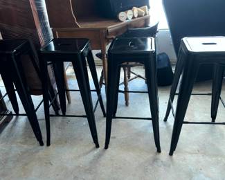https://hibid.com/catalog/763638/estate-treasures---antiques--fine-furniture--artwork-and-d-cor