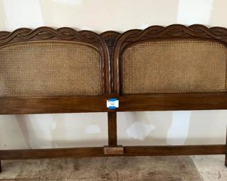 https://hibid.com/catalog/763638/estate-treasures---antiques--fine-furniture--artwork-and-d-cor
