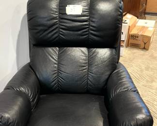https://hibid.com/catalog/763638/estate-treasures---antiques--fine-furniture--artwork-and-d-cor