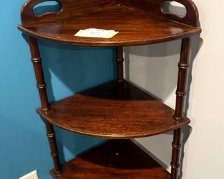 https://hibid.com/catalog/763638/estate-treasures---antiques--fine-furniture--artwork-and-d-cor