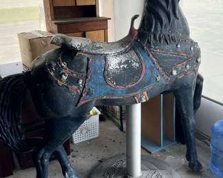 https://hibid.com/catalog/763638/estate-treasures---antiques--fine-furniture--artwork-and-d-cor