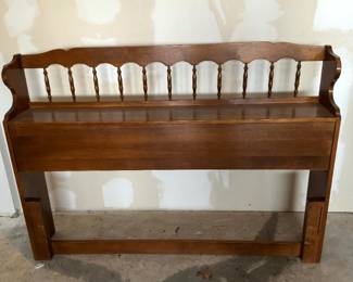 https://hibid.com/catalog/763638/estate-treasures---antiques--fine-furniture--artwork-and-d-cor