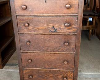 https://hibid.com/catalog/763638/estate-treasures---antiques--fine-furniture--artwork-and-d-cor