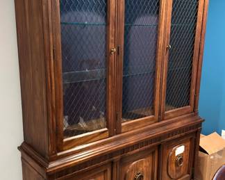 https://hibid.com/catalog/763638/estate-treasures---antiques--fine-furniture--artwork-and-d-cor