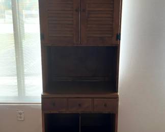 https://hibid.com/catalog/763638/estate-treasures---antiques--fine-furniture--artwork-and-d-cor