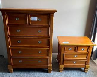 https://hibid.com/catalog/763638/estate-treasures---antiques--fine-furniture--artwork-and-d-cor
